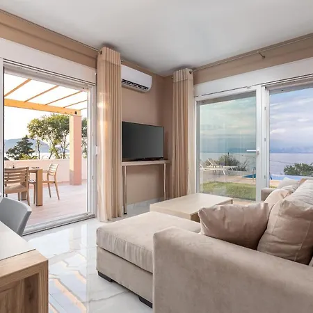 Orizontas By Vintage Travel *